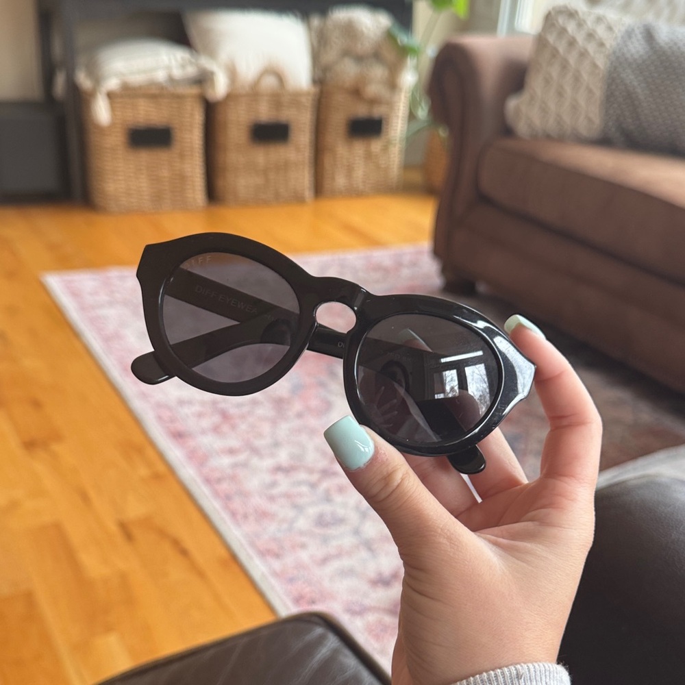 DIFF SUNGLASSES - image 1